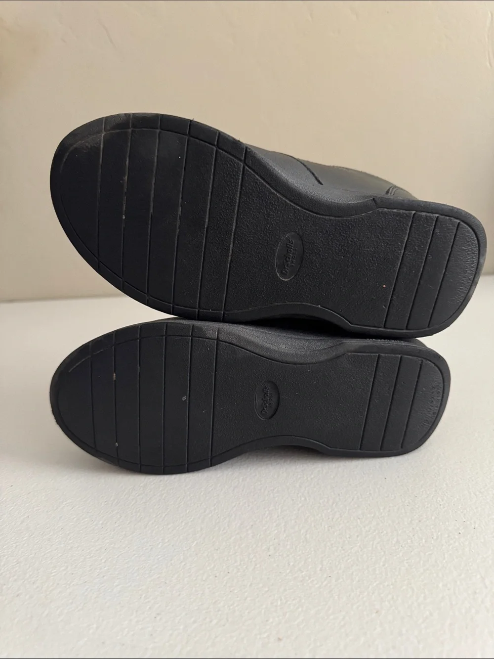 Dr. Scholls kids black